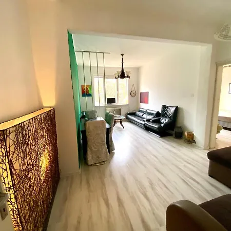 Apartment Comedy Theatre *