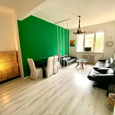 Apartment Comedy Theatre *