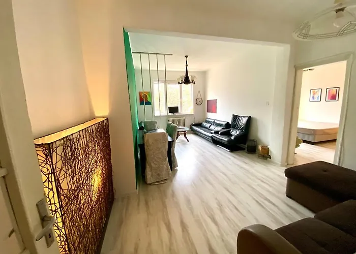 Lejlighed Comedy Theatre *